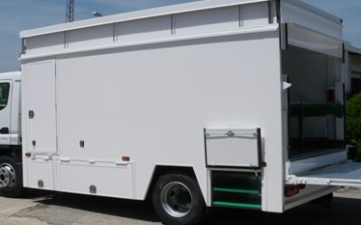 Liderkit Group crea un pionero vehículo sanitario con techo móvil que permite llegar a lugares con dificultad de acceso